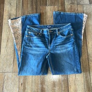 Wrangler Bell Bottom Jeans